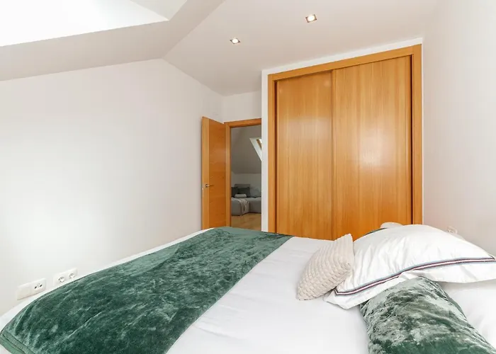 Atico Alameda Apartment *